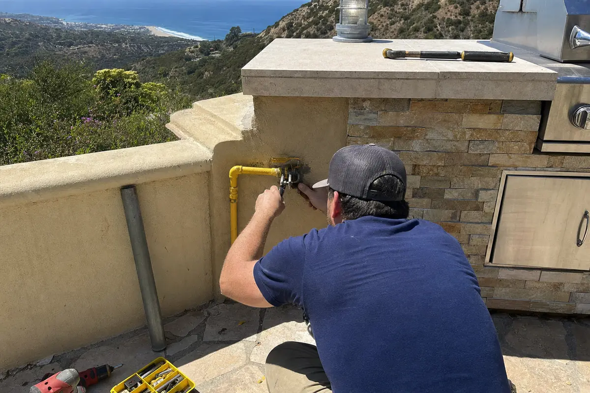 Gas Line Plumber in Malibu, CA